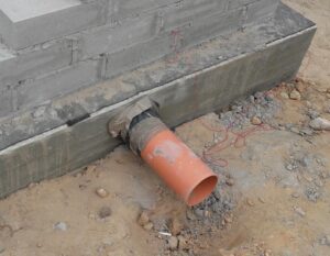 Jak zrobić przejście kanalizacji przez fundament
