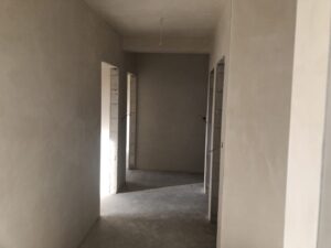 Tynki gipsowe czy cementowo wapienne?