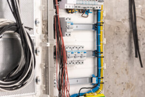 Jak prawidłowo przeprowadzić pomiar instalacji elektrycznej? Kompleksowy przewodnik